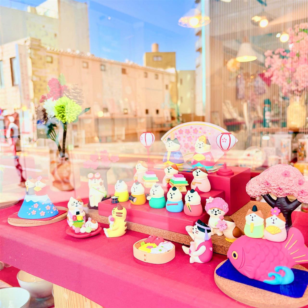 コンコンブルさんのひな人形♪