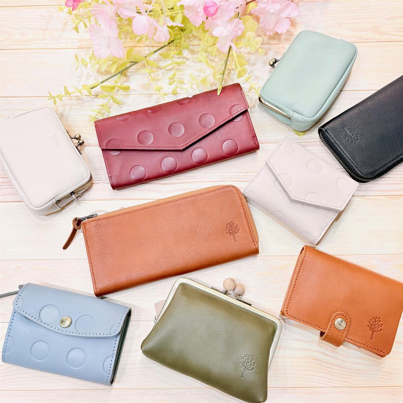 春財布に。本革財布たくさん届きました。